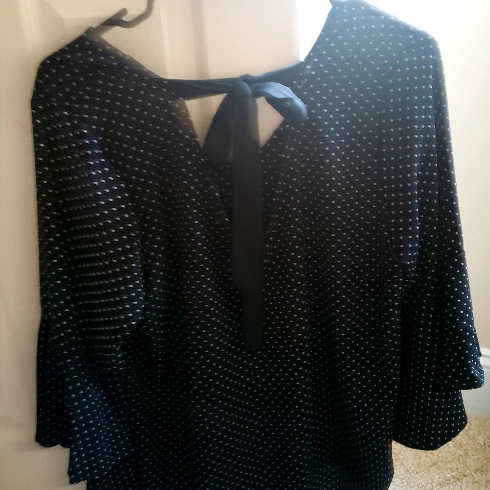 🖤POLKA DOT FLOUNSY BLOUSE🖤